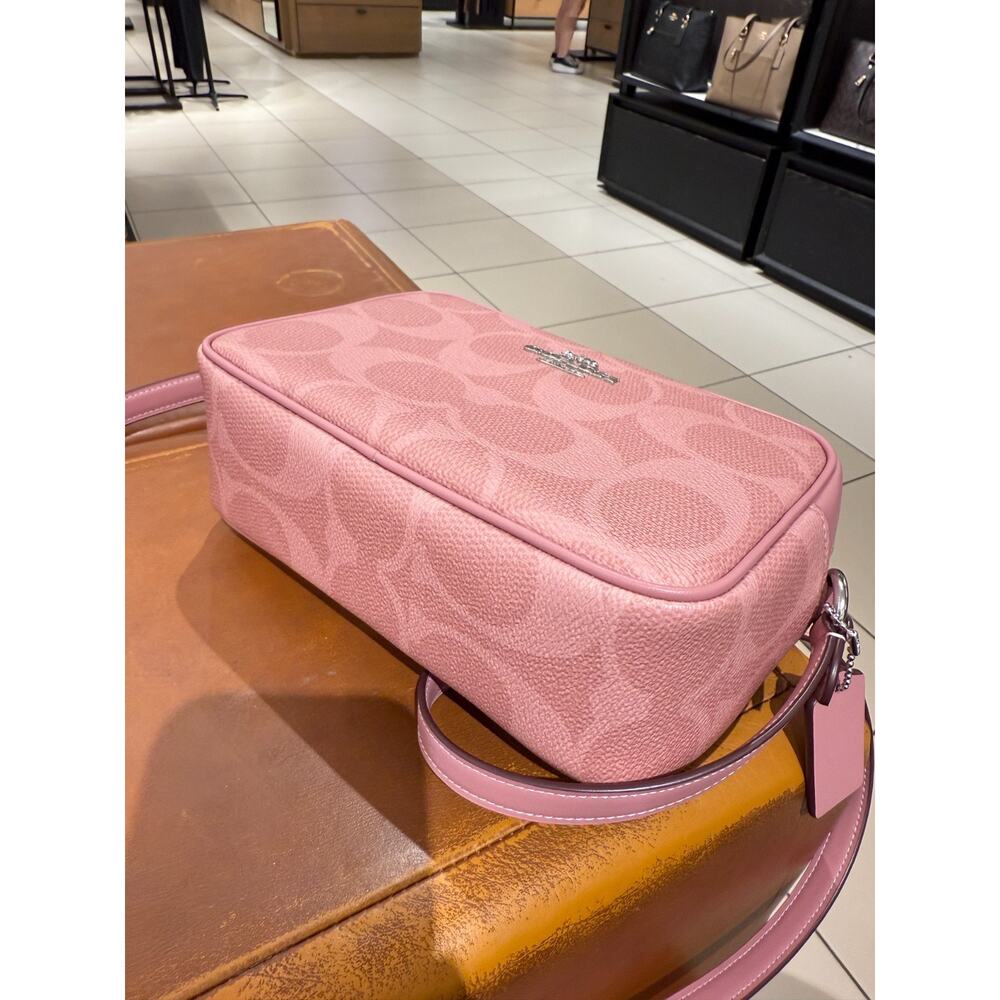 Last 2 ‼️Coach Jamie Camera Bag In Maxi Signature Canvas CCK73 Dusty Pink - Picture 5 of 15